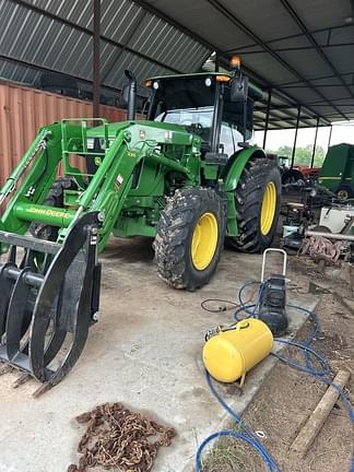 Image of John Deere 6120E equipment image 3