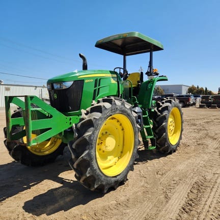 2021 John Deere 6120E Equipment Image0