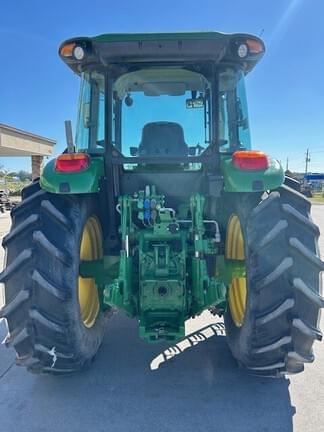 Image of John Deere 6120E equipment image 3