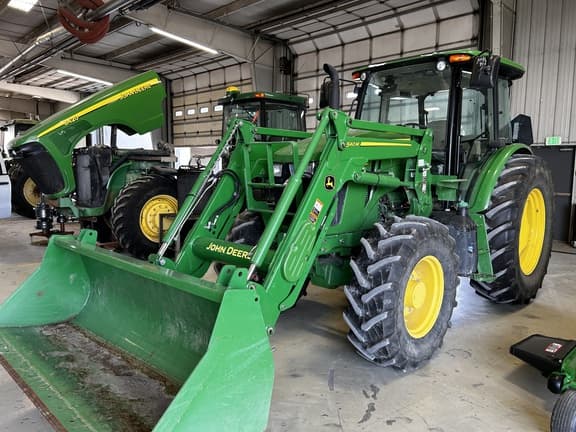 Image of John Deere 6120E equipment image 3