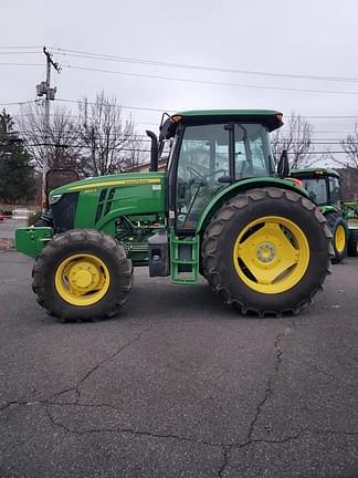 Image of John Deere 6120E equipment image 2