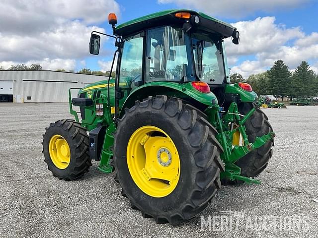 Image of John Deere 6120E equipment image 2