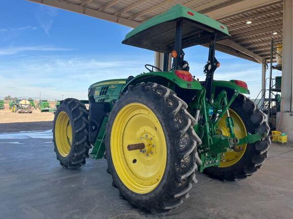 Image of John Deere 6120M equipment image 2