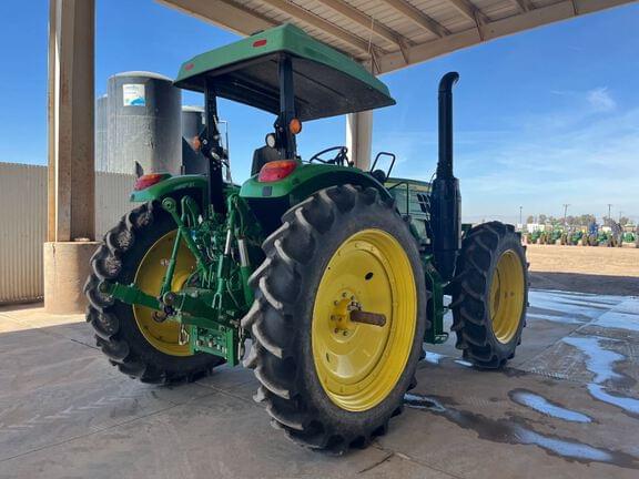 Image of John Deere 6120M equipment image 4