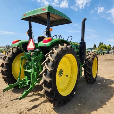 Image of John Deere 6120M equipment image 4