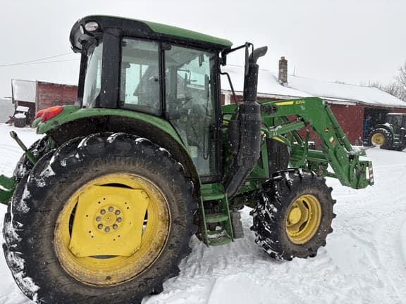 Image of John Deere 6120M equipment image 1