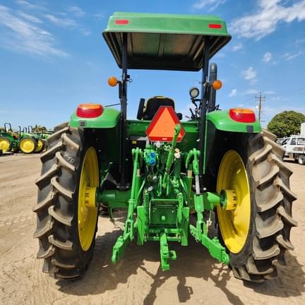 Image of John Deere 6120M equipment image 3