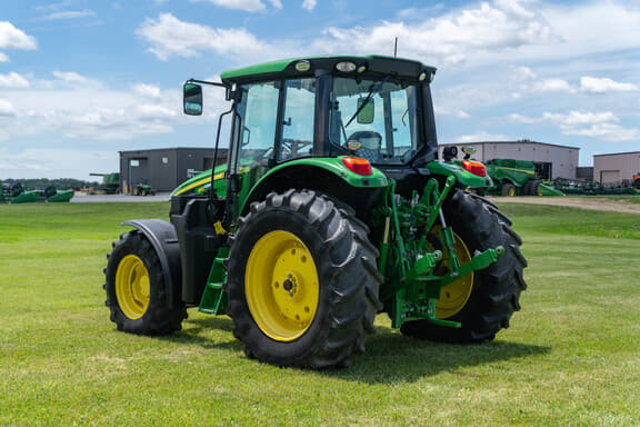 Image of John Deere 6120M equipment image 2