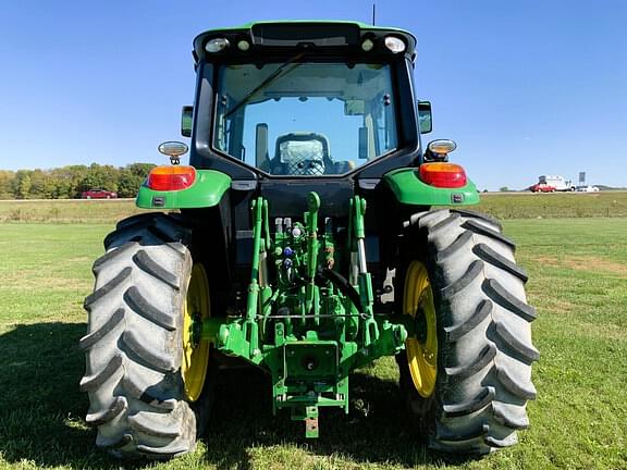 Image of John Deere 6120M equipment image 3