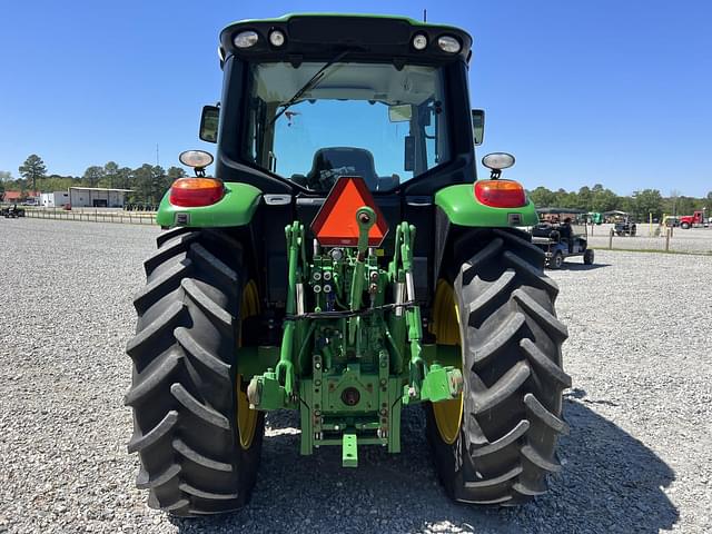 Image of John Deere 6120M equipment image 3