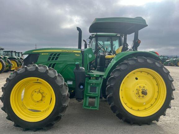 Image of John Deere 6120M equipment image 1