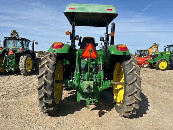 Image of John Deere 6120M equipment image 3