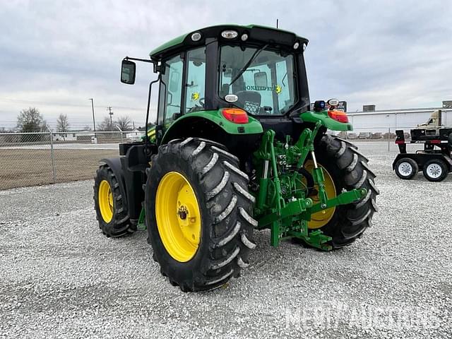 Image of John Deere 6120M equipment image 2