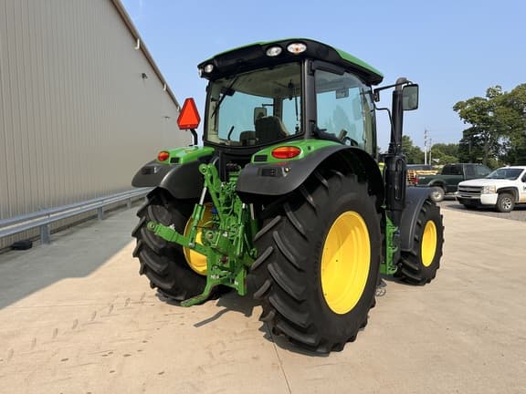 Image of John Deere 6120R equipment image 2