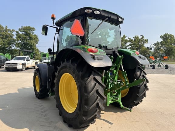 Image of John Deere 6120R equipment image 4