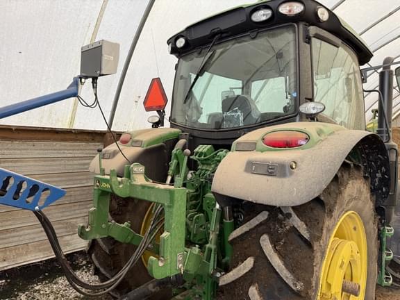 Image of John Deere 6120R equipment image 2