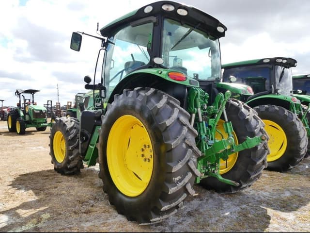 Image of John Deere 6120R equipment image 1