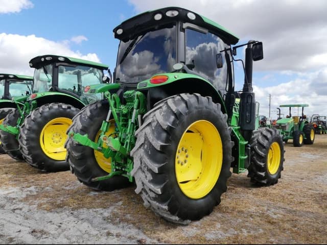 Image of John Deere 6120R equipment image 3