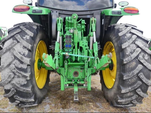 Image of John Deere 6120R equipment image 4