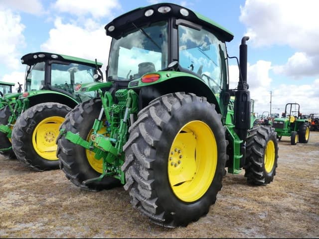Image of John Deere 6120R equipment image 4