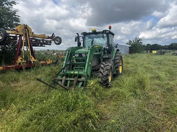 Image of John Deere 6130R equipment image 2