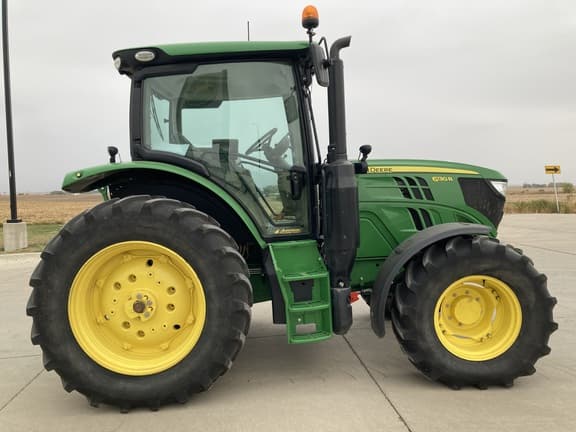 Image of John Deere 6130R equipment image 4