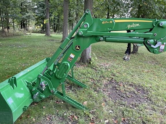 Image of John Deere 6130R equipment image 4