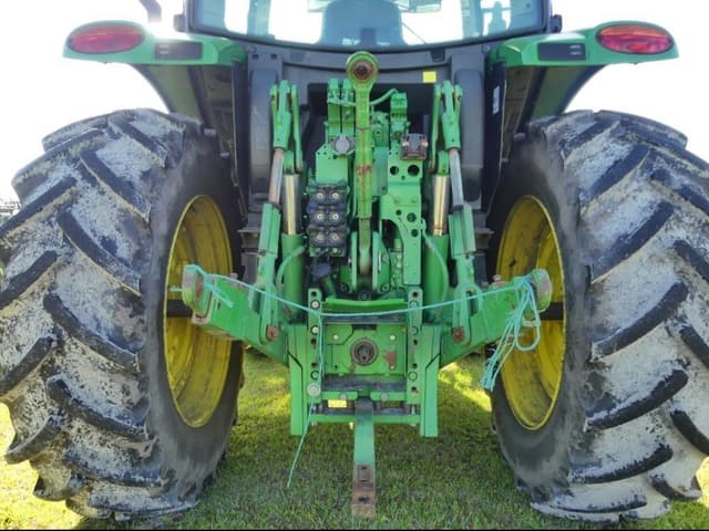 Image of John Deere 6130R equipment image 4