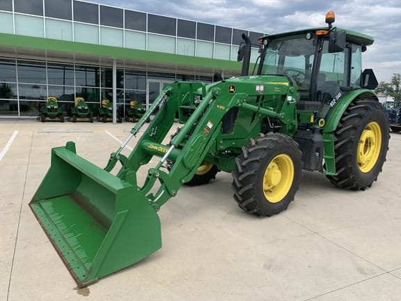 Main image John Deere 6135E