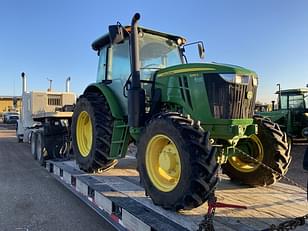 Main image John Deere 6135E 1