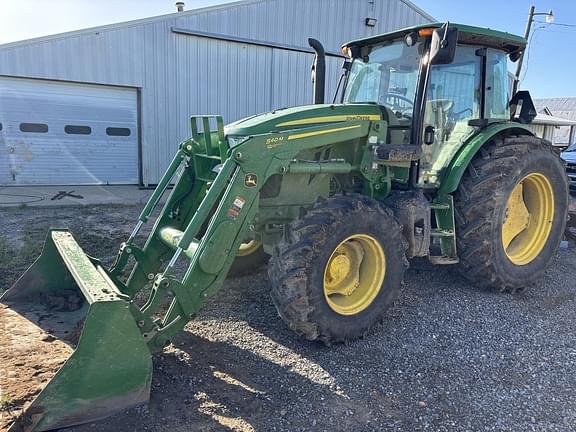 Image of John Deere 6135E equipment image 1