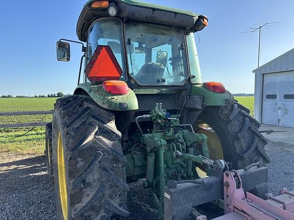 Image of John Deere 6135E equipment image 2