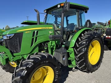 Main image John Deere 6135E