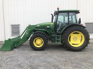 Main image John Deere 6135E 1