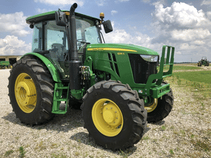 2021 John Deere 6135E Image