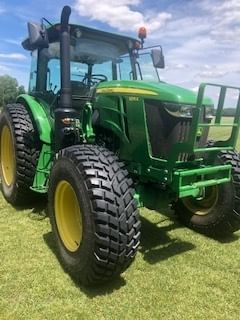 Main image John Deere 6135E