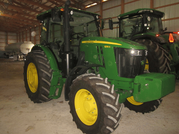 Main image John Deere 6135E