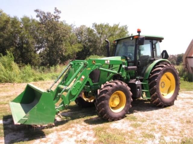 Image of John Deere 6135E equipment image 1