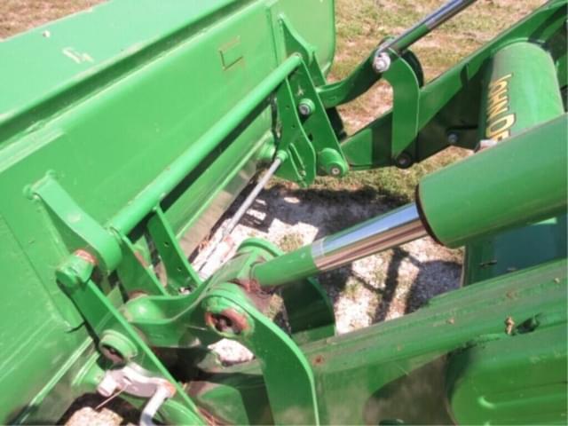Image of John Deere 6135E equipment image 2