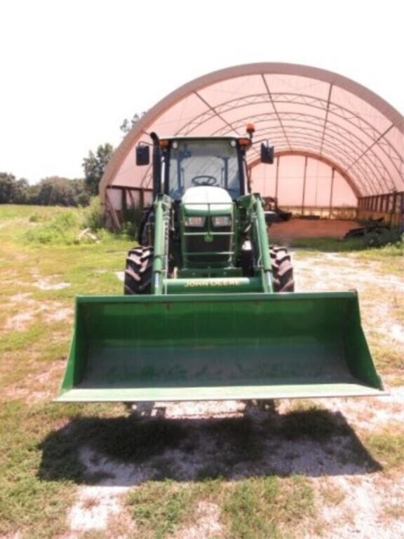 Image of John Deere 6135E equipment image 4