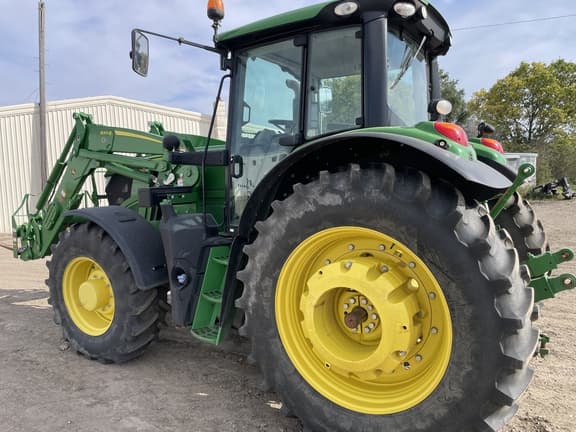Image of John Deere 6145M equipment image 4