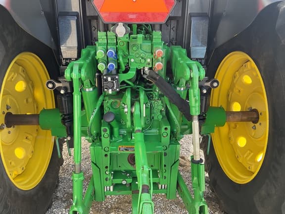 Image of John Deere 6145M equipment image 4