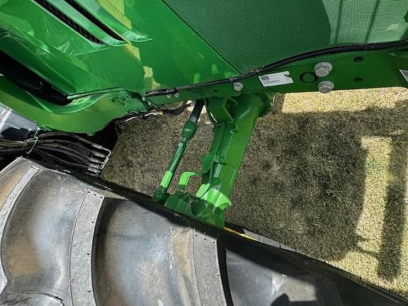 Image of John Deere 6145R equipment image 4