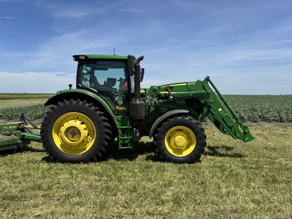 Image of John Deere 6145R equipment image 4