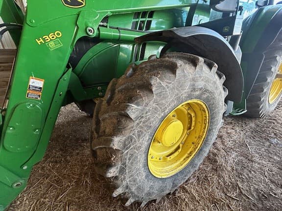 Image of John Deere 6155M equipment image 2