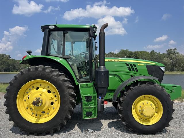 Image of John Deere 6155M equipment image 4