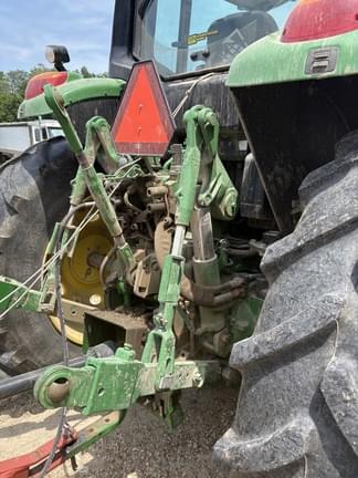 Image of John Deere 6155M equipment image 4