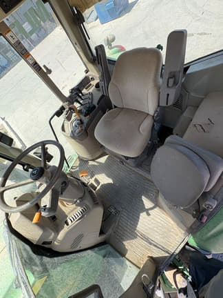 Image of John Deere 6155M equipment image 4