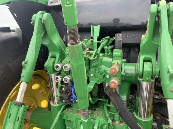 Image of John Deere 6155M equipment image 4