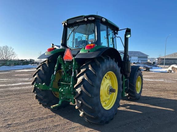 Image of John Deere 6155M equipment image 4